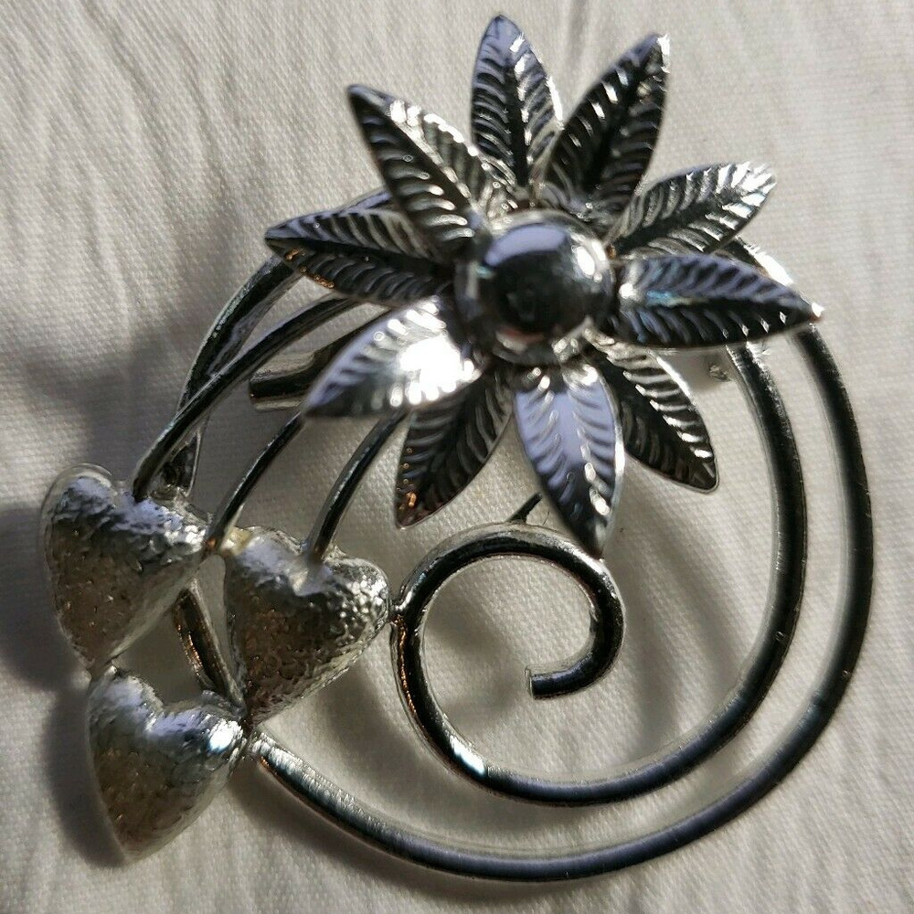 Silvertone Flower & Heart Brooch